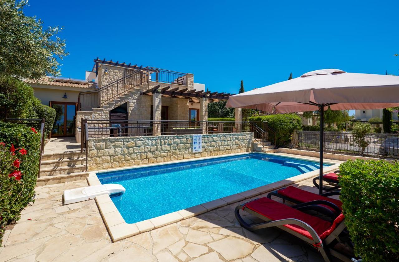 3 Bedroom Villa Madelini With Private Pool, Aphrodite Hills Resort Kouklia Exterior photo